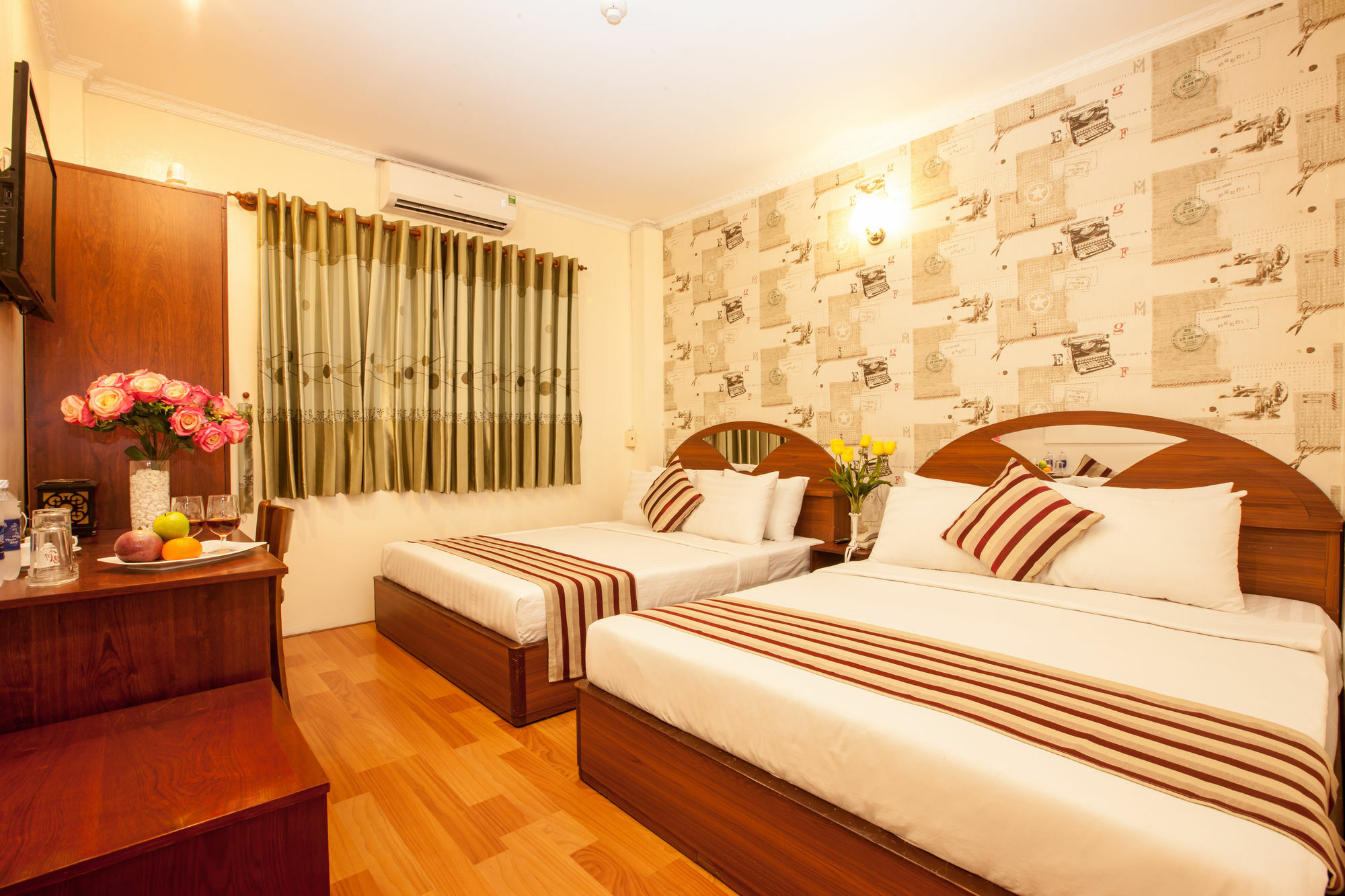 Saigon Crystal Hotel Хошимин Екстериор снимка
