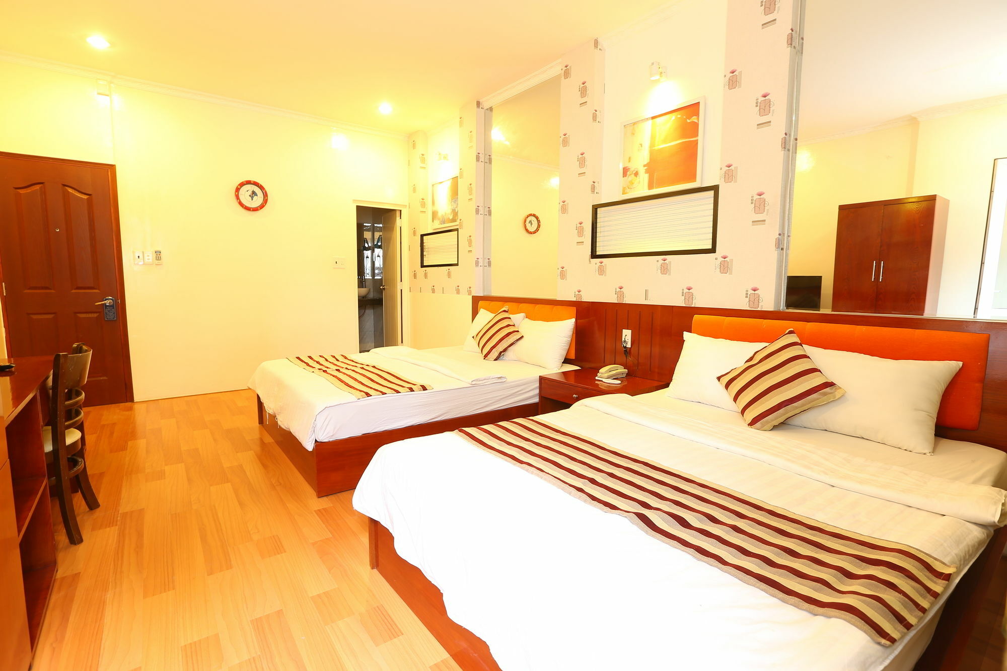 Saigon Crystal Hotel Хошимин Екстериор снимка