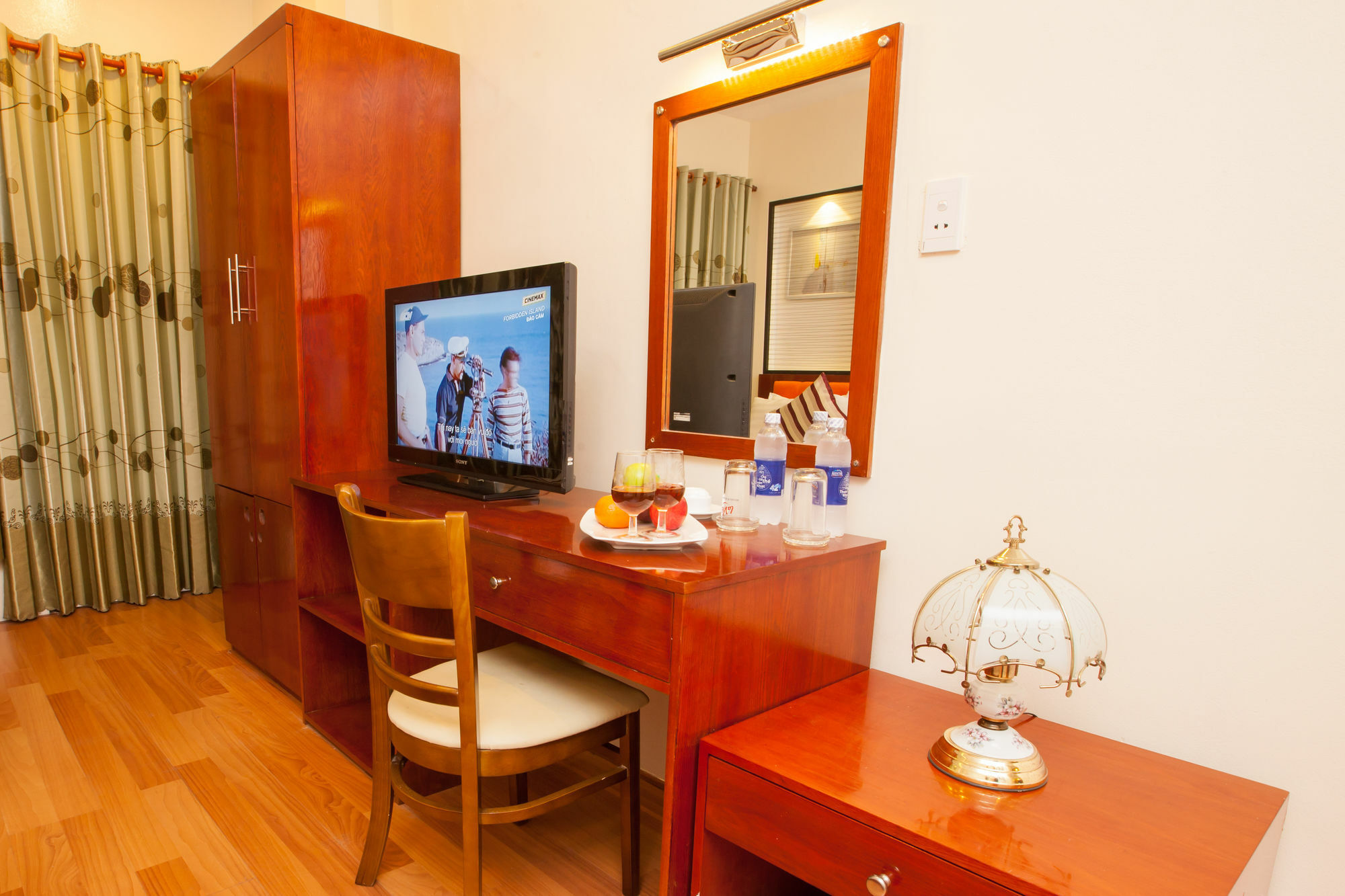 Saigon Crystal Hotel Хошимин Екстериор снимка