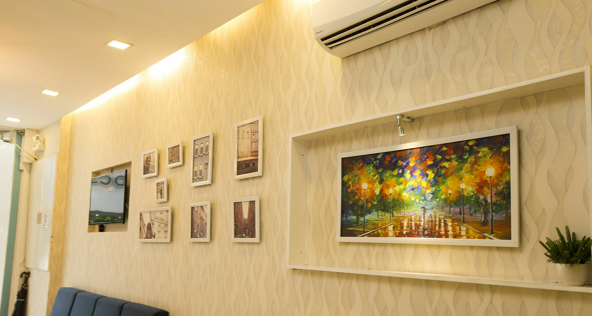 Saigon Crystal Hotel Хошимин Екстериор снимка