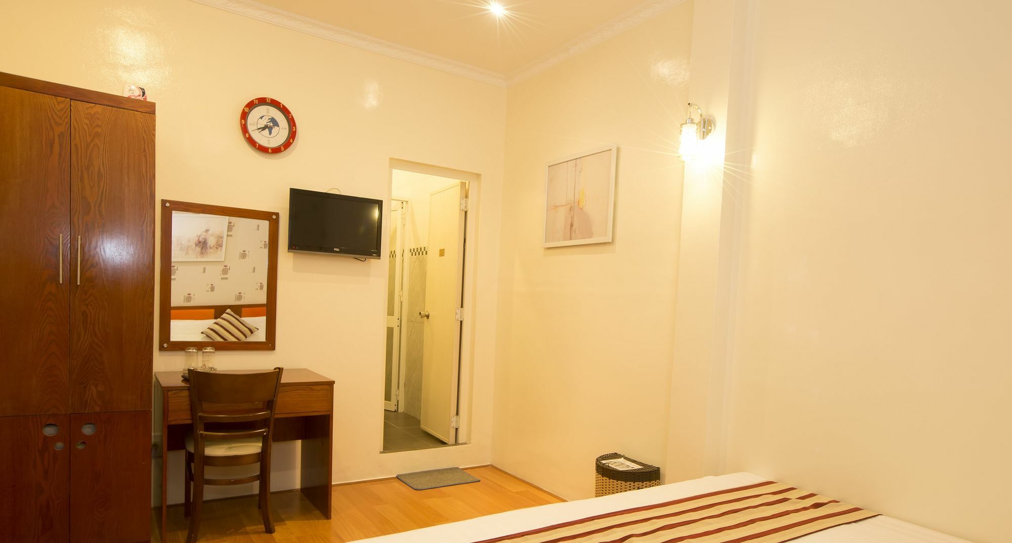Saigon Crystal Hotel Хошимин Екстериор снимка