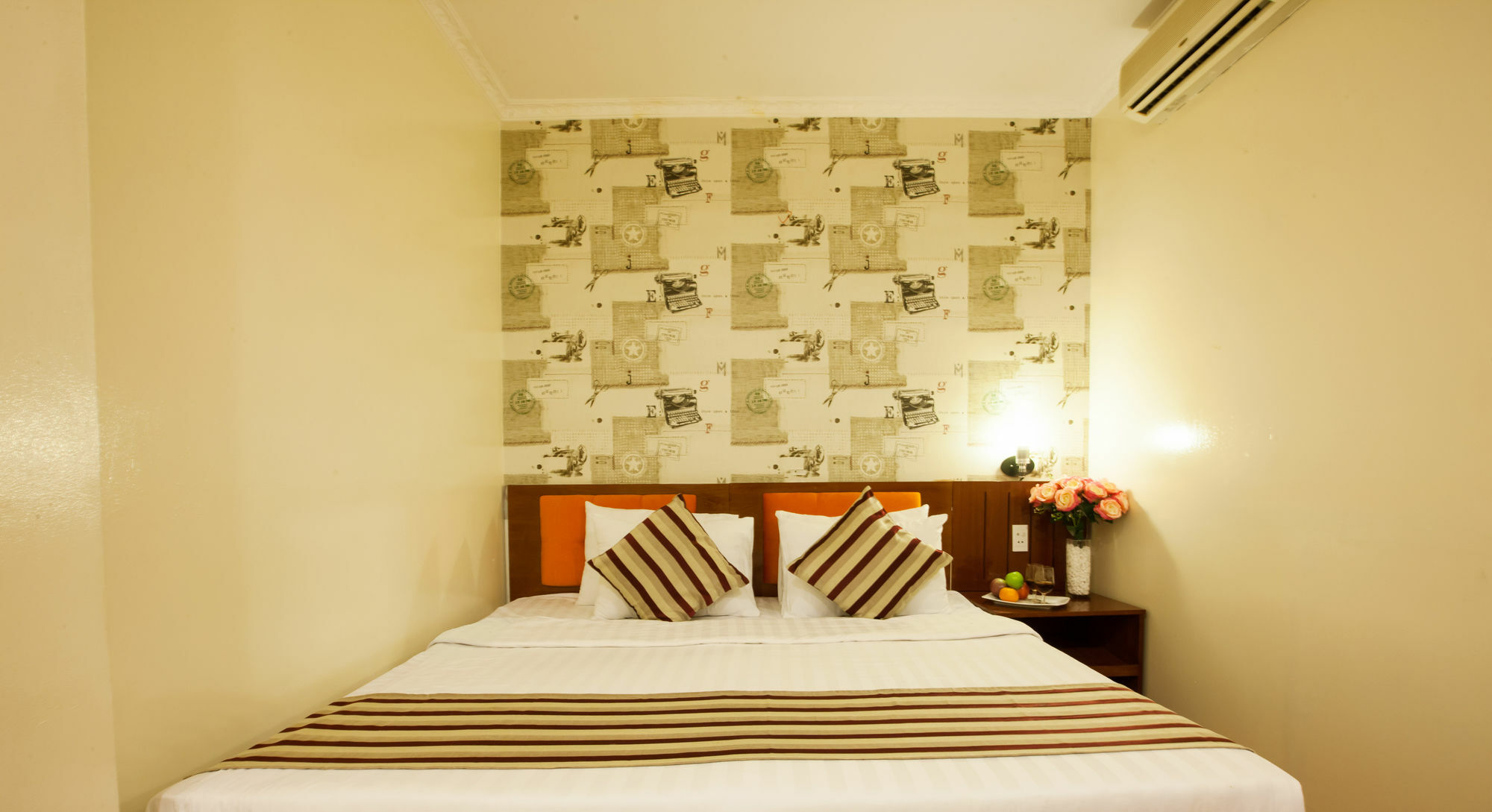 Saigon Crystal Hotel Хошимин Екстериор снимка